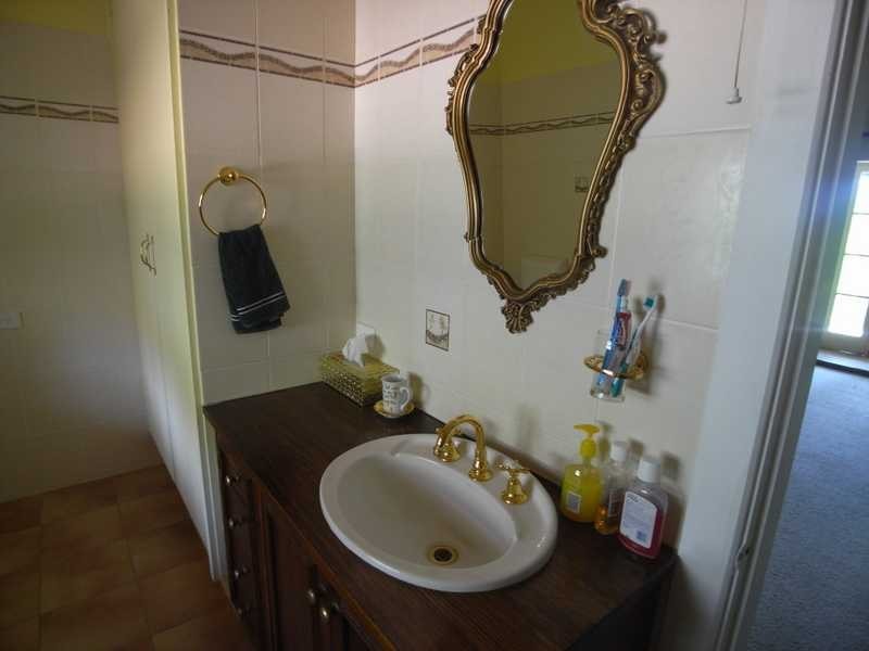 45 Otway Street, Gundagai NSW 2722