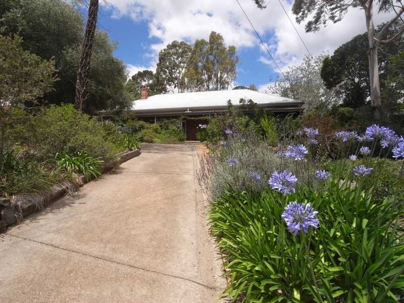 45 Otway Street, Gundagai NSW 2722