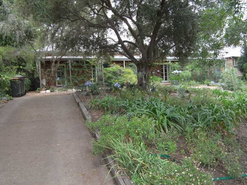 45 Otway Street, Gundagai NSW 2722