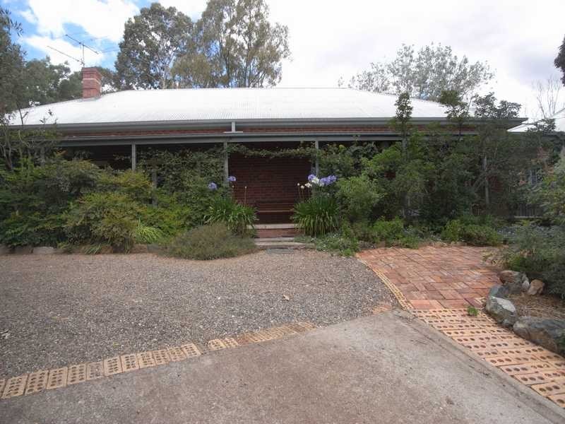 45 Otway Street, Gundagai NSW 2722