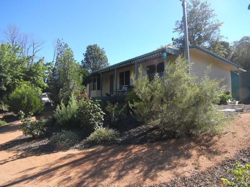 68 Camp Street, Adelong NSW 2729