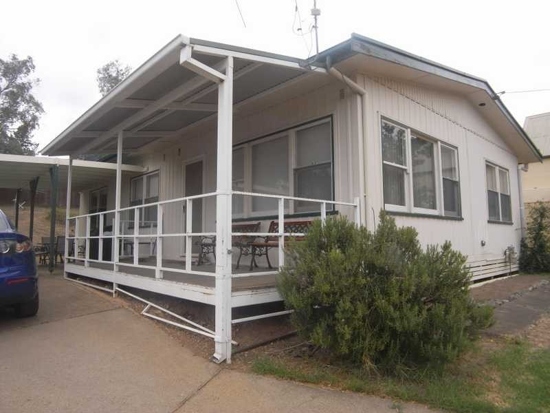 55 Punch Street, Gundagai NSW 2722