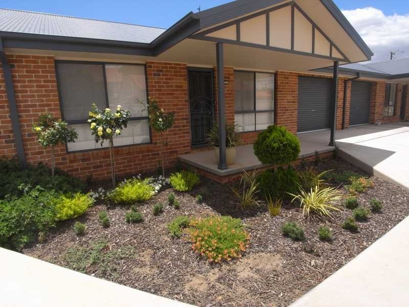 Unit 2/30 West Street, Gundagai NSW 2722