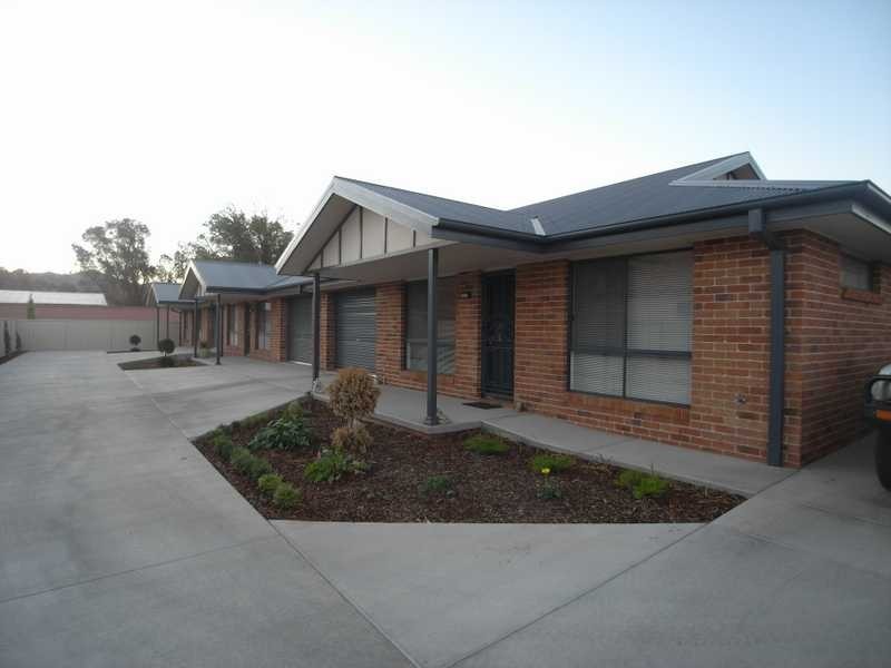 Unit 2/30 West Street, Gundagai NSW 2722