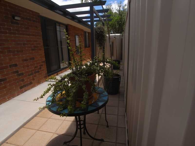 Unit 2/30 West Street, Gundagai NSW 2722