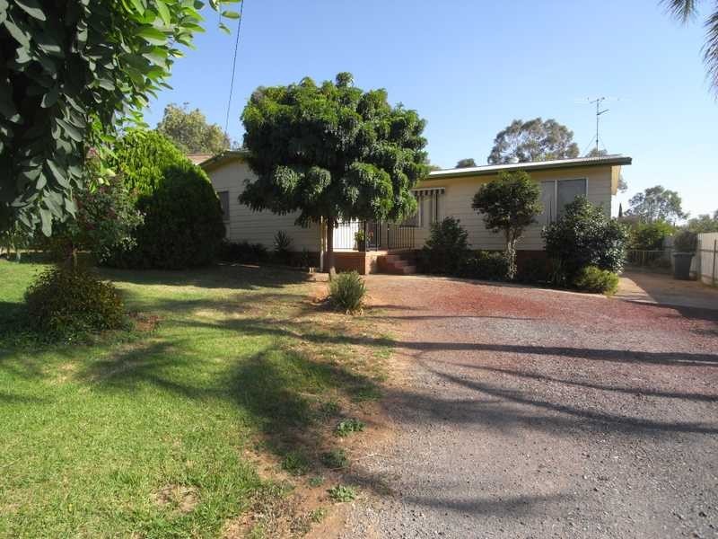 19 O’Hagan Street, Gundagai NSW 2722