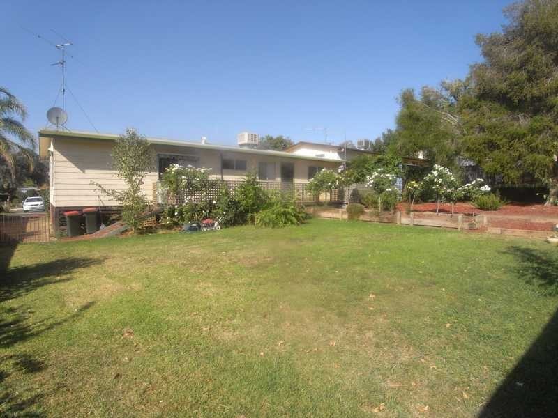 19 O’Hagan Street, Gundagai NSW 2722