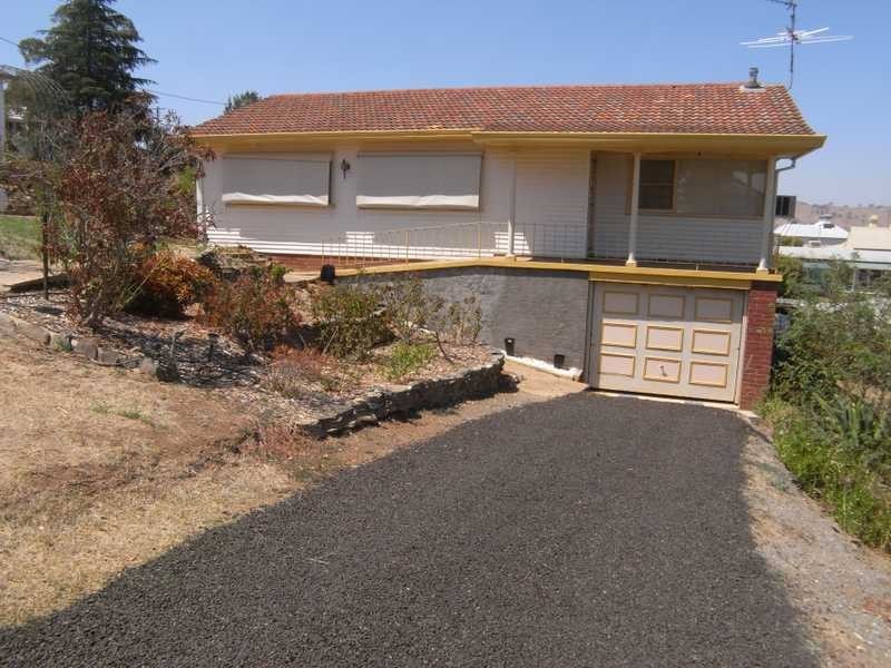 25 Homer Street, Gundagai NSW 2722