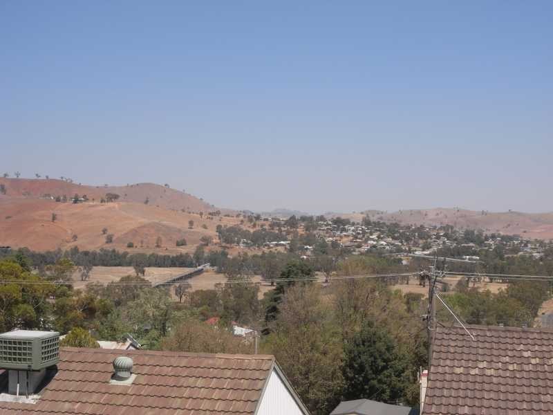 25 Homer Street, Gundagai NSW 2722