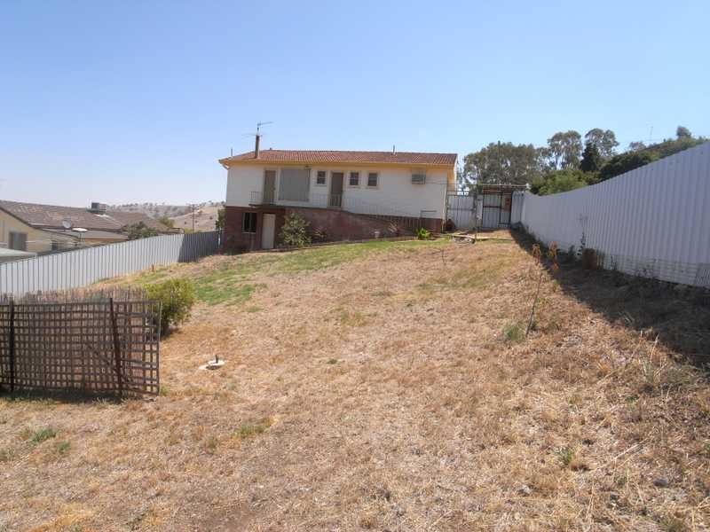 25 Homer Street, Gundagai NSW 2722