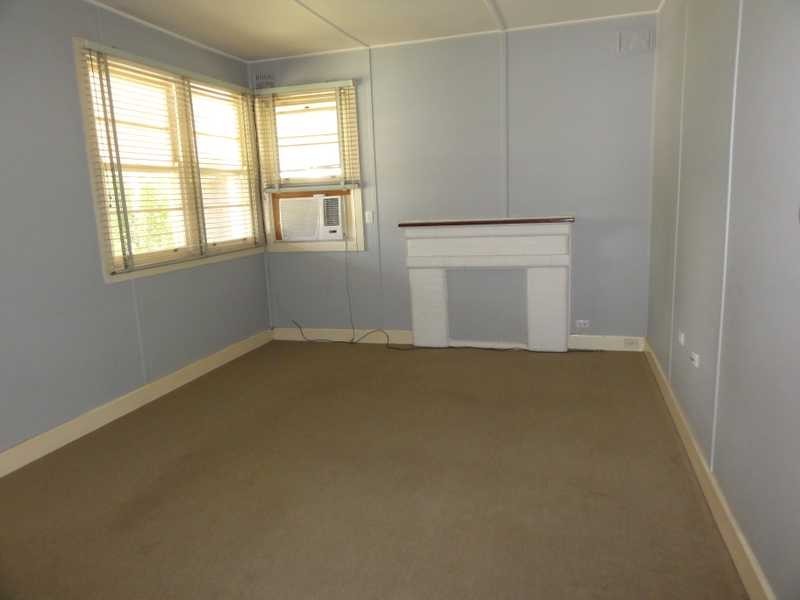 102 Mount Street, Gundagai NSW 2722