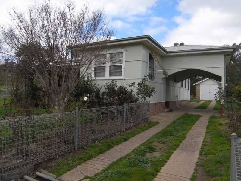 102 Mount Street, Gundagai NSW 2722