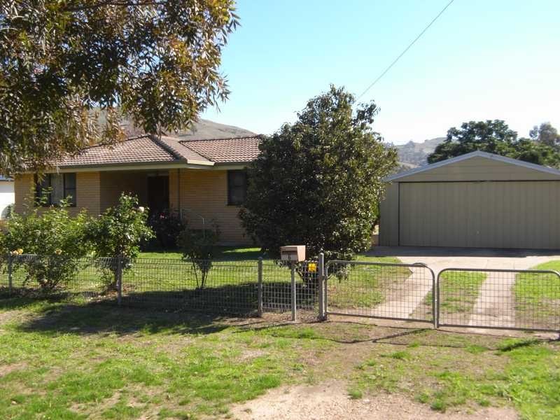 6 Bourke Street, Gundagai NSW 2722