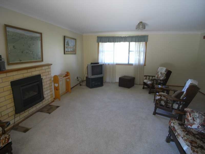 6 Bourke Street, Gundagai NSW 2722