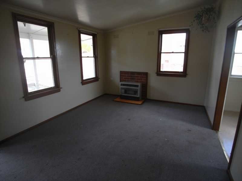 15 Francis Avenue, Gundagai NSW 2722