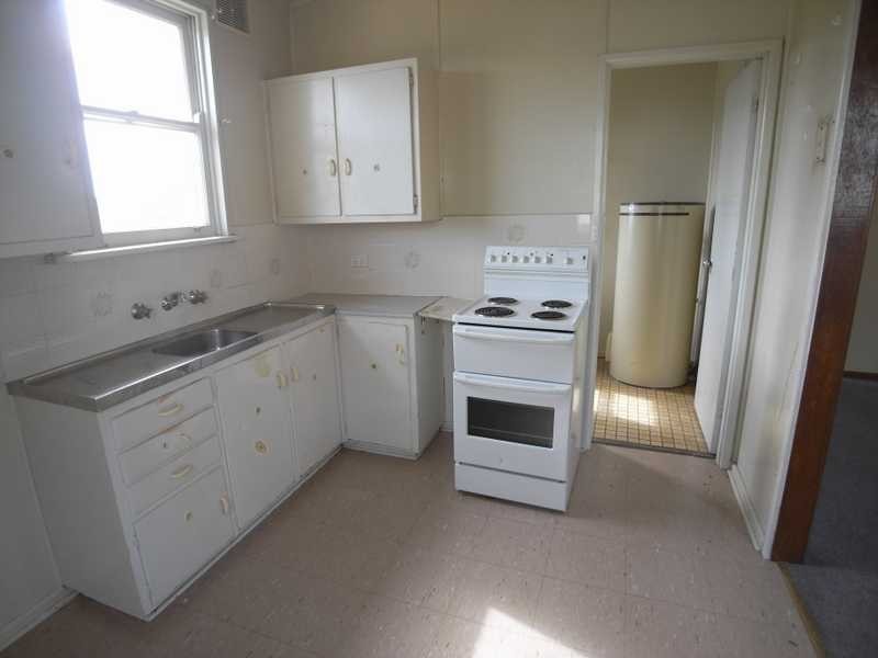 15 Francis Avenue, Gundagai NSW 2722