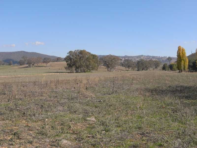 4 Adelong Road, Tumblong NSW 2729