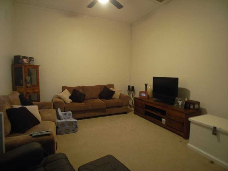 41 Otway Street, Gundagai NSW 2722