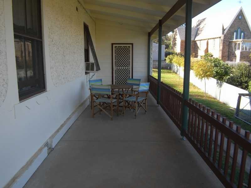 41 Otway Street, Gundagai NSW 2722