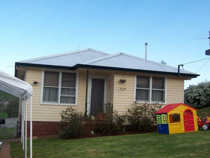20 Tor Street, Gundagai NSW 2722