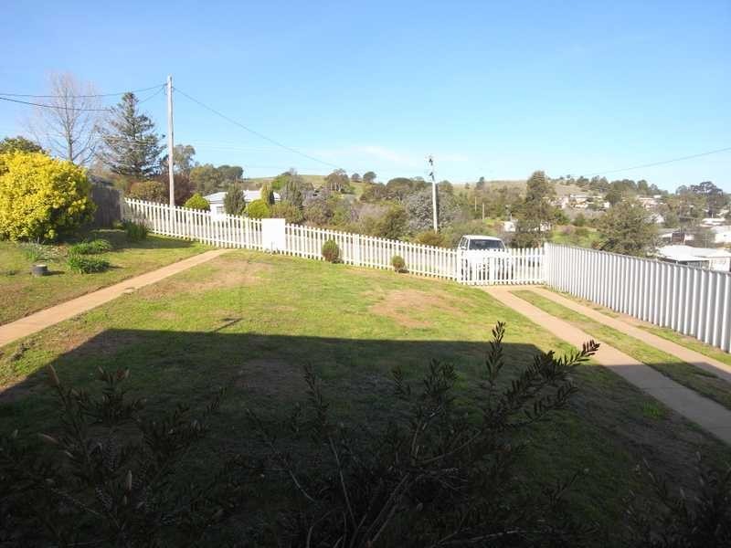 20 Tor Street, Gundagai NSW 2722