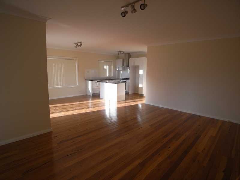 Unit 4/127 Hanley Street, Gundagai NSW 2722