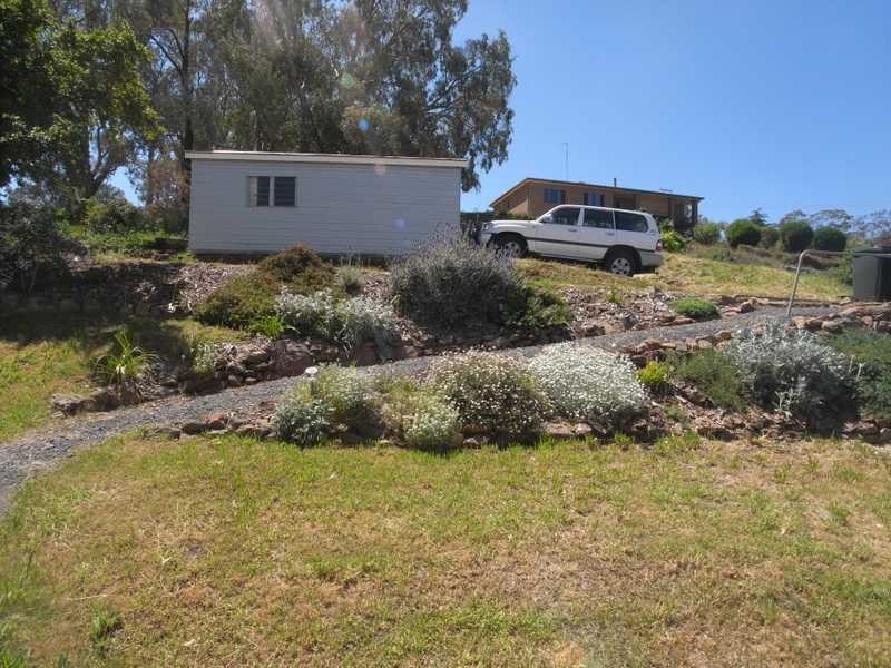 65 Punch Street, Gundagai NSW 2722