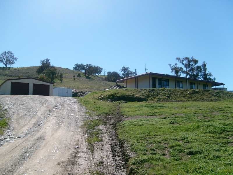 104 Cockatoo Road, Tumut NSW 2720