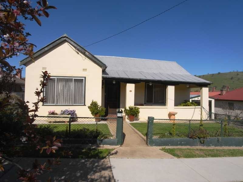 116 Punch Street, Gundagai NSW 2722