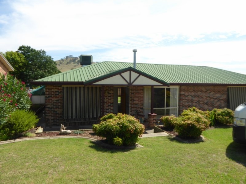 134 West Street, Gundagai NSW 2722
