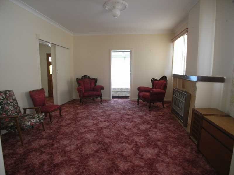 58 West Street, Gundagai NSW 2722