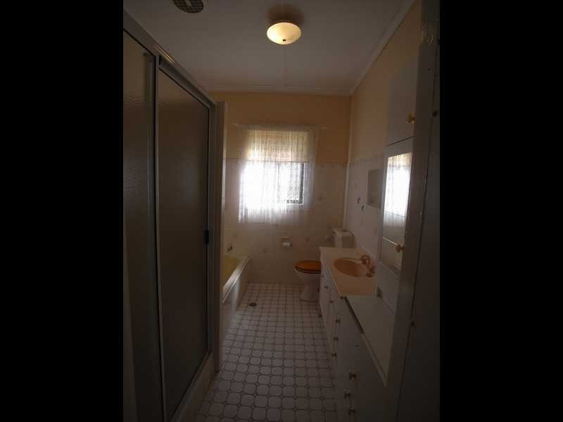 58 West Street, Gundagai NSW 2722