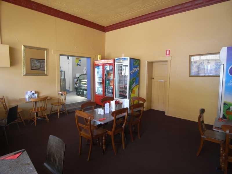 218-220 Sheridan Street, Gundagai NSW 2722