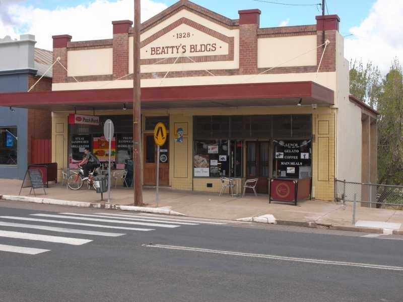 218-220 Sheridan Street, Gundagai NSW 2722