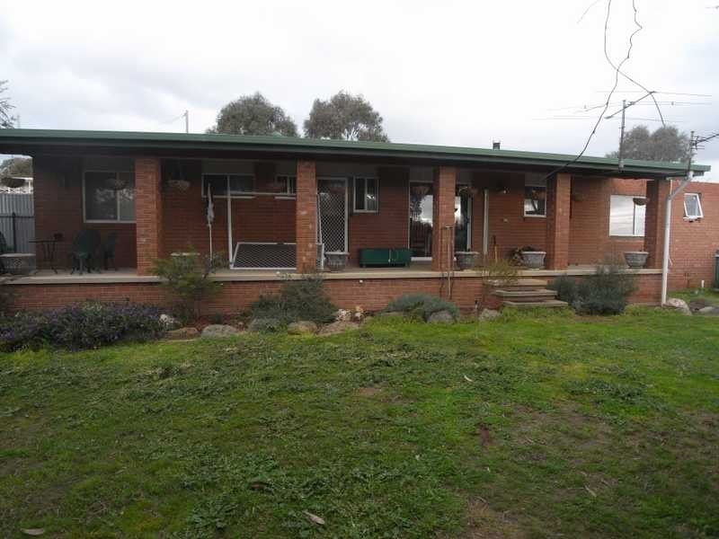 105 Camphor Street, Gundagai NSW 2722