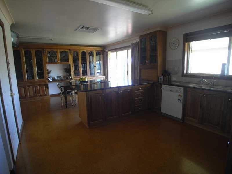 33 Mount Street, Gundagai NSW 2722