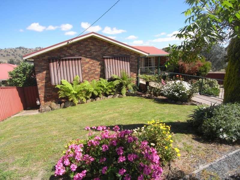 33 Mount Street, Gundagai NSW 2722