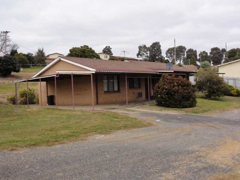 Unit 1 & 2/31 Tom Street, Gundagai NSW 2722