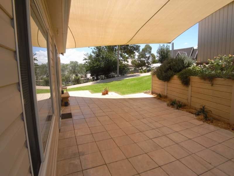 95 Punch Street, Gundagai NSW 2722