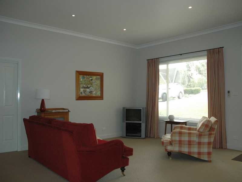 95 Punch Street, Gundagai NSW 2722