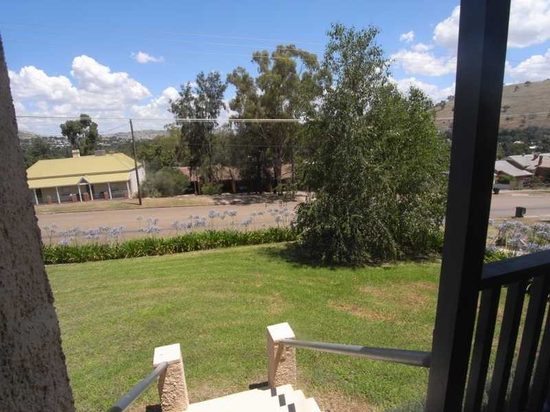 95 Punch Street, Gundagai NSW 2722