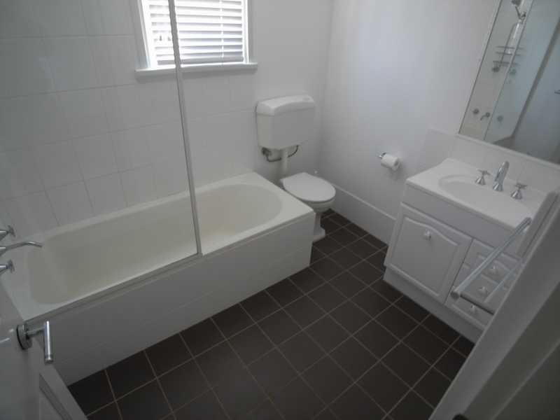 95 Punch Street, Gundagai NSW 2722