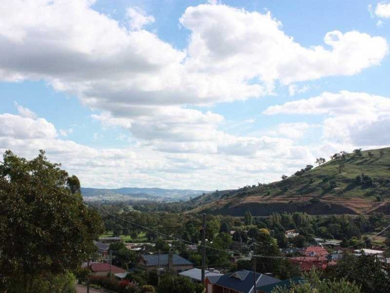 51 Otway Street, Gundagai NSW 2722