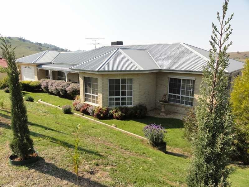 4 Lawson Drive, Gundagai NSW 2722