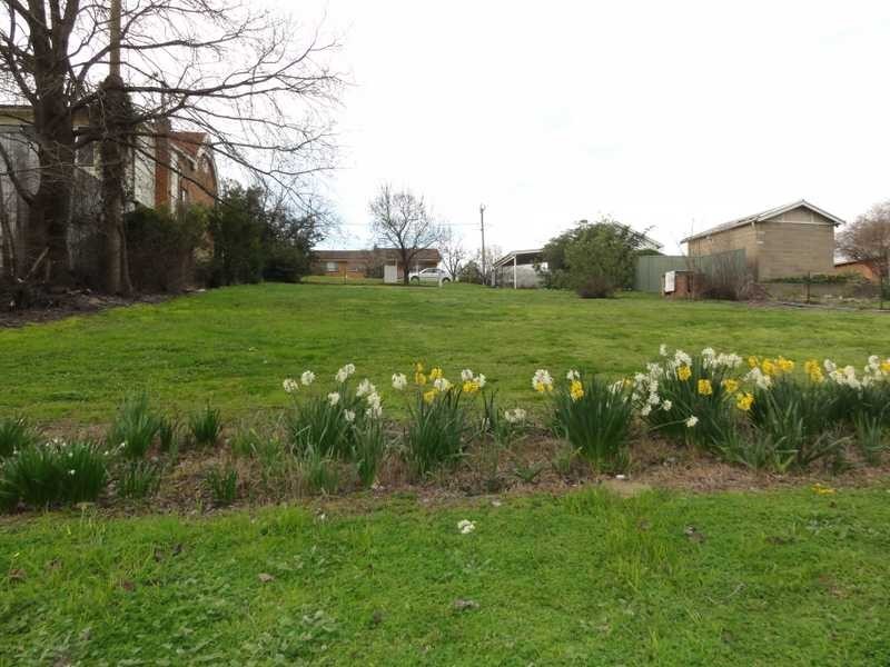46 Punch Street, Gundagai NSW 2722