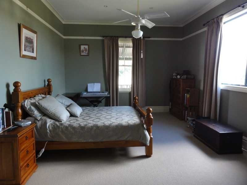 100 West Street, Gundagai NSW 2722