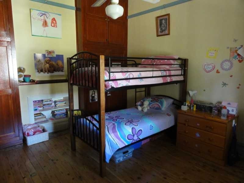 100 West Street, Gundagai NSW 2722