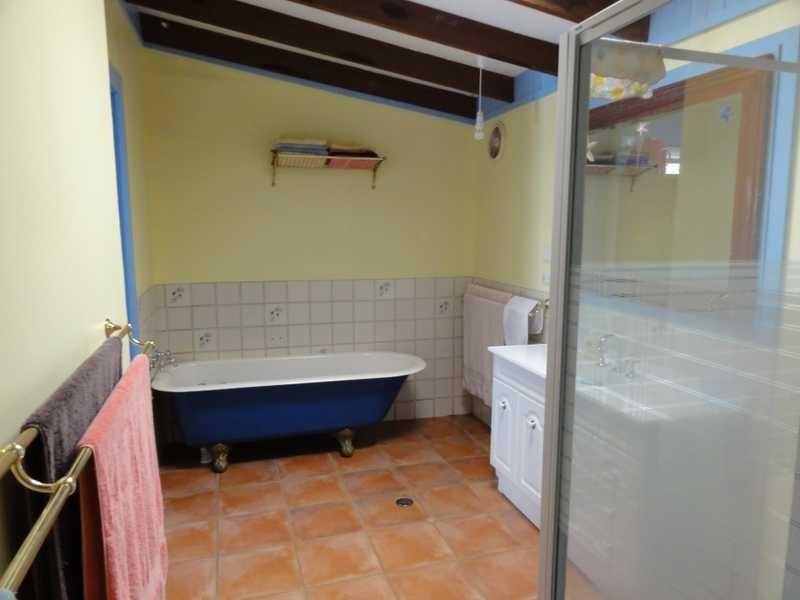 100 West Street, Gundagai NSW 2722