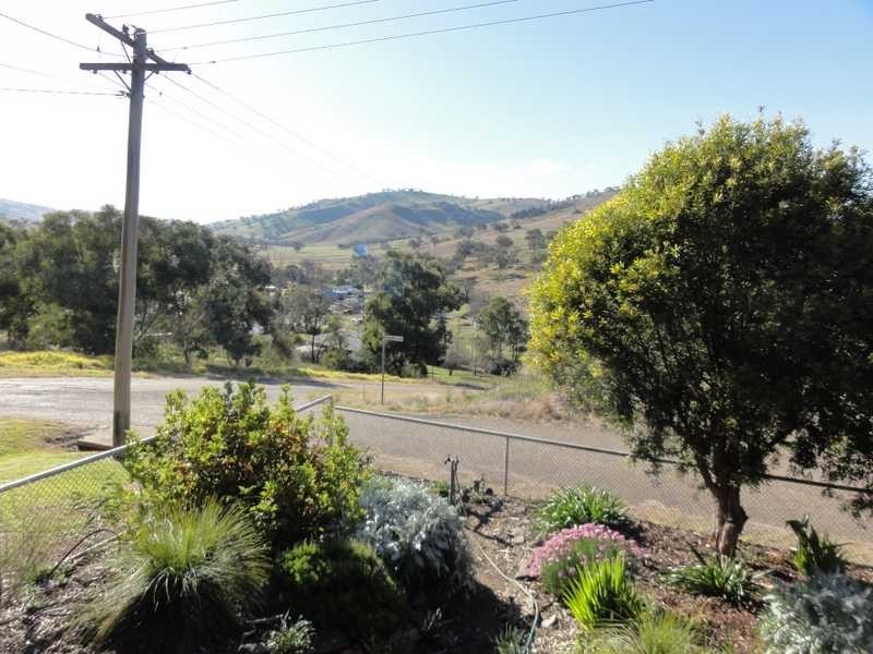 30 Francis Avenue, Gundagai NSW 2722