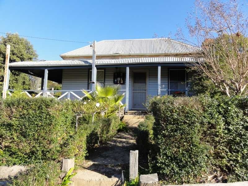 10 Francis Avenue, Gundagai NSW 2722